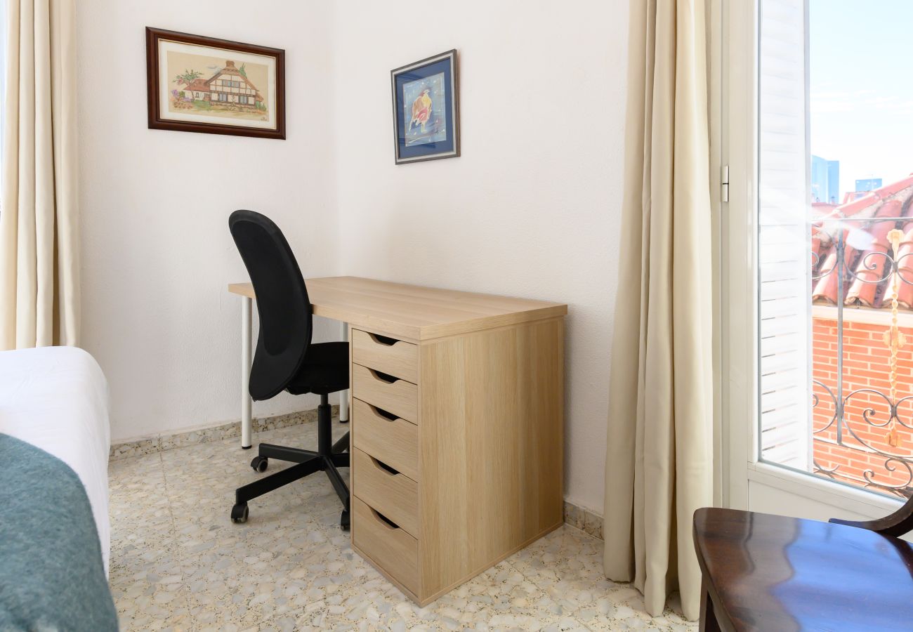 Apartment in Madrid - M (NSDV1012) Piso de 4 dormitorios en Fuencarral-E