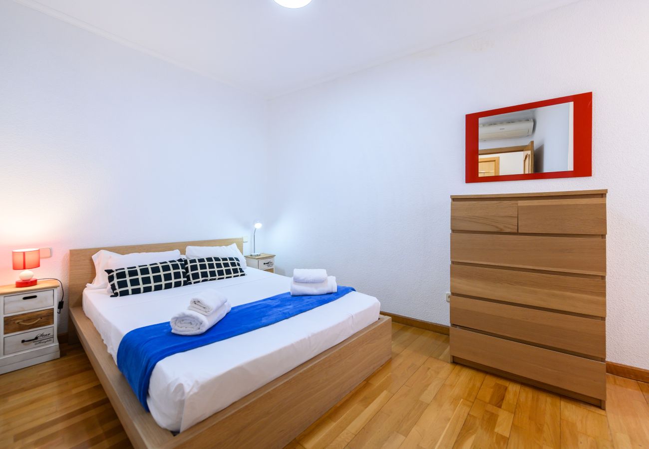 Appartement à Madrid - M (DFO214) Apartamento en el Museo Reina Sofía - A