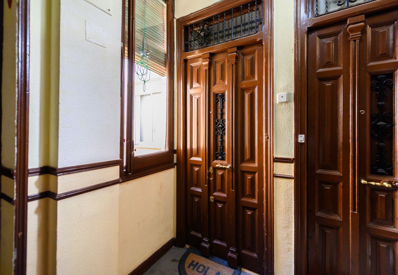 Appartement à Madrid - M (DFO214) Apartamento en el Museo Reina Sofía - A
