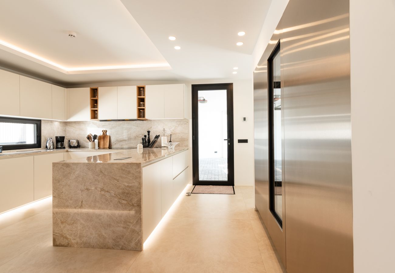 Villa à Marbella - Absolute high end villa with pool & Jacuzzi*