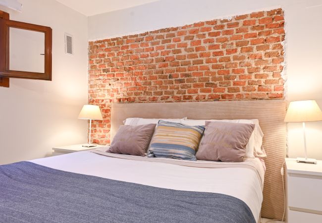 Appartement à Madrid - M (AAXIII830) Apartamento con jardín Hispanoaméric Appartement à Madrid - M (AAXIII830) Apartamento con jardín Hispanoaméric