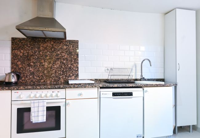 Appartement à Madrid - M (AAXIII830) Apartamento con jardín Hispanoaméric Appartement à Madrid - M (AAXIII830) Apartamento con jardín Hispanoaméric