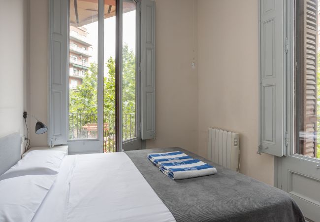 Appartement à Barcelona - CASANOVA ELEGANCE, with balcony and 4 bedrooms Appartement à Barcelona - CASANOVA ELEGANCE, with balcony and 4 bedrooms