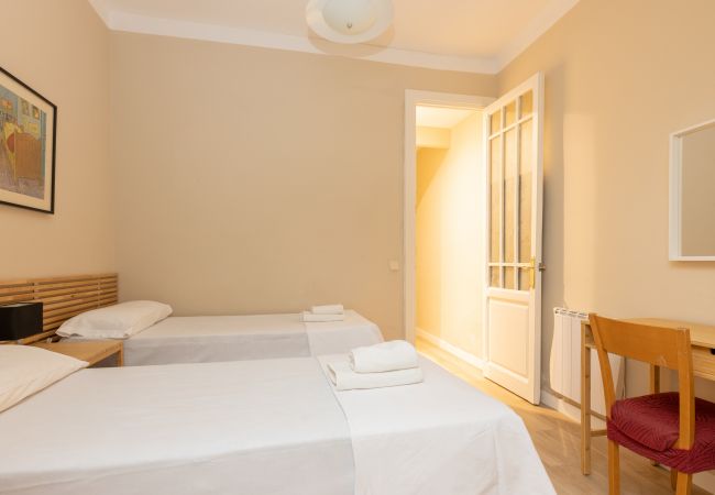 Appartement à Barcelona - EIXAMPLE, central, large, 4 bedrooms Appartement à Barcelona - EIXAMPLE, central, large, 4 bedrooms