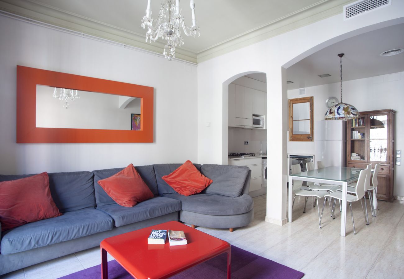 Appartement à Barcelone - VILADOMAT, appartement grand, spacieux, lumineux, confortable, tranquile en Barcelone centre