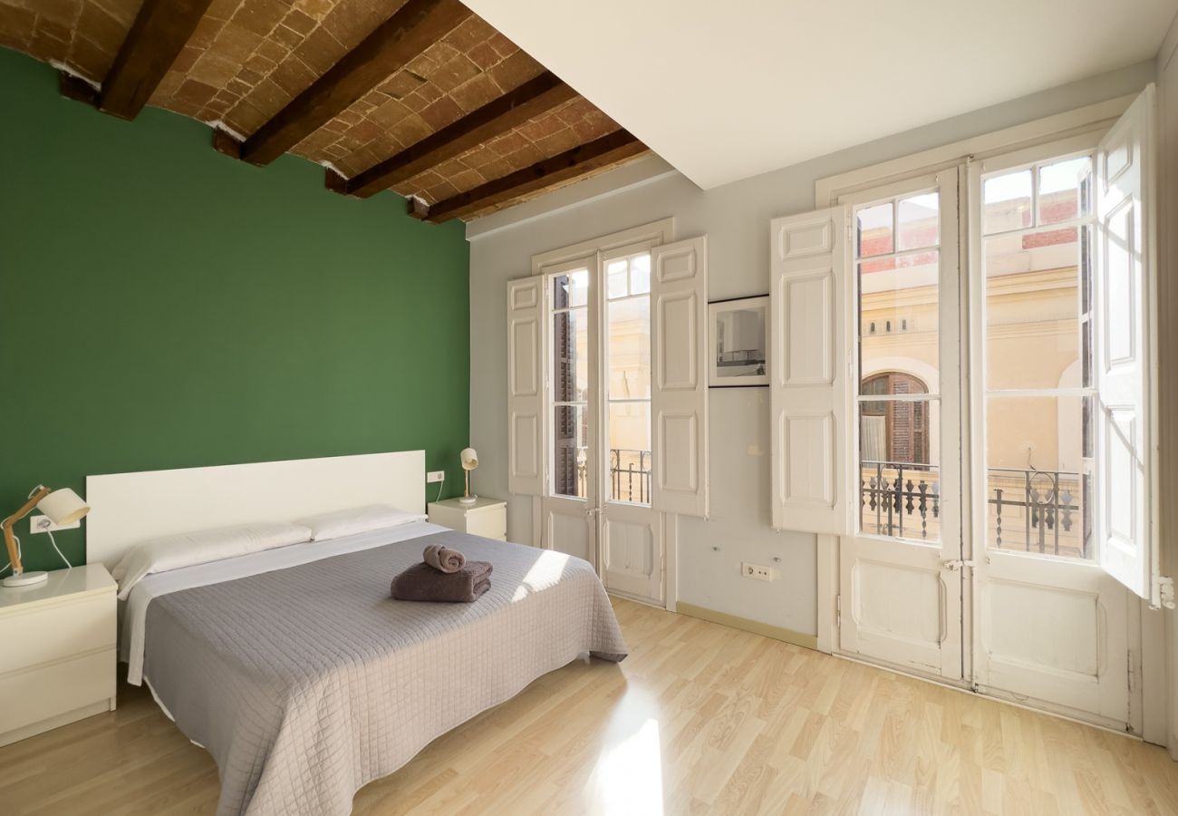 Appartement à Barcelone - Appartement rénové, très lumineux, tranquile à louer à Barcelone centre, Gracia.