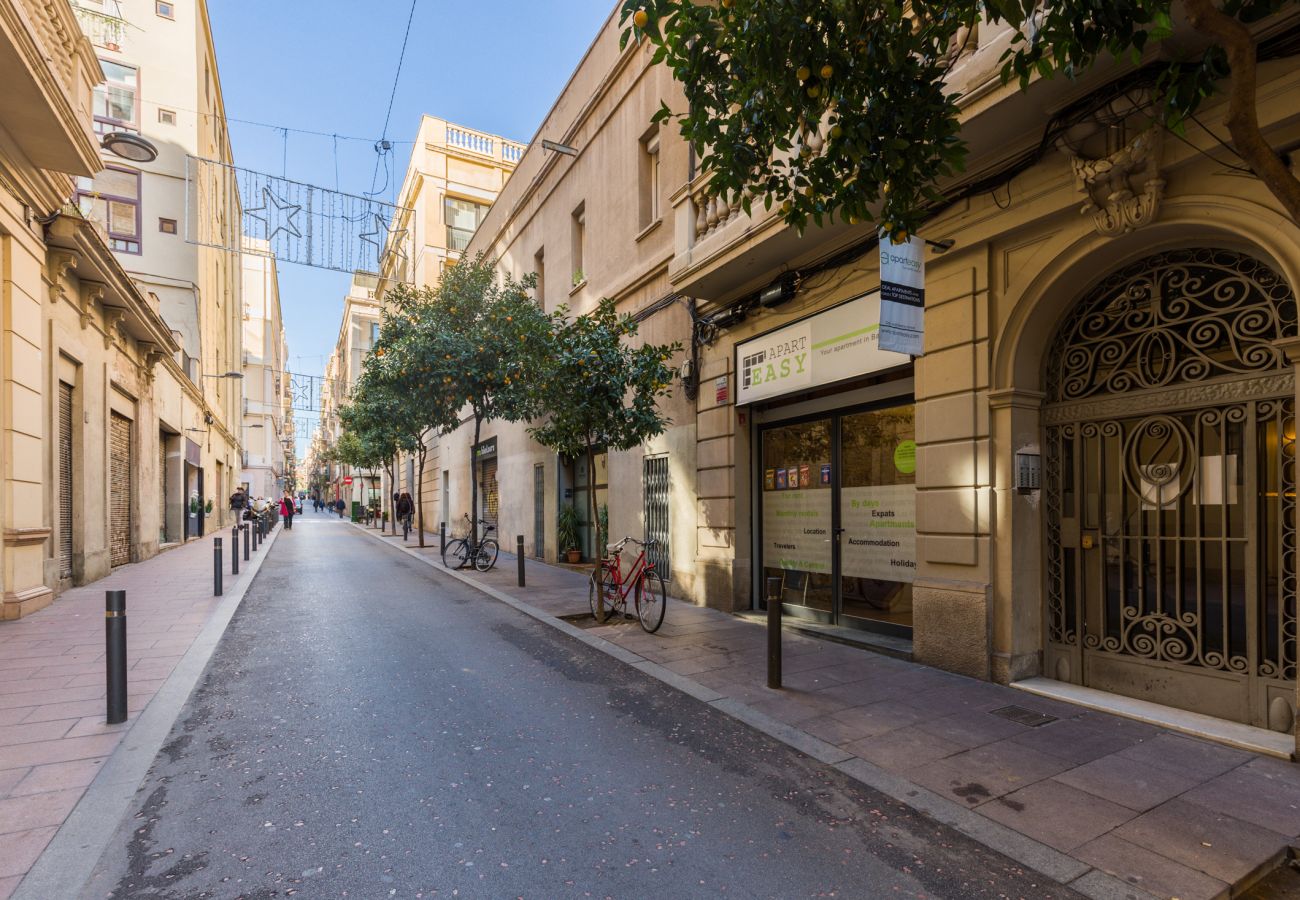 Appartement à Barcelone - Appartement rénové ettranquile avec terrasse à louer dans le centre de Barcelone, Gracia