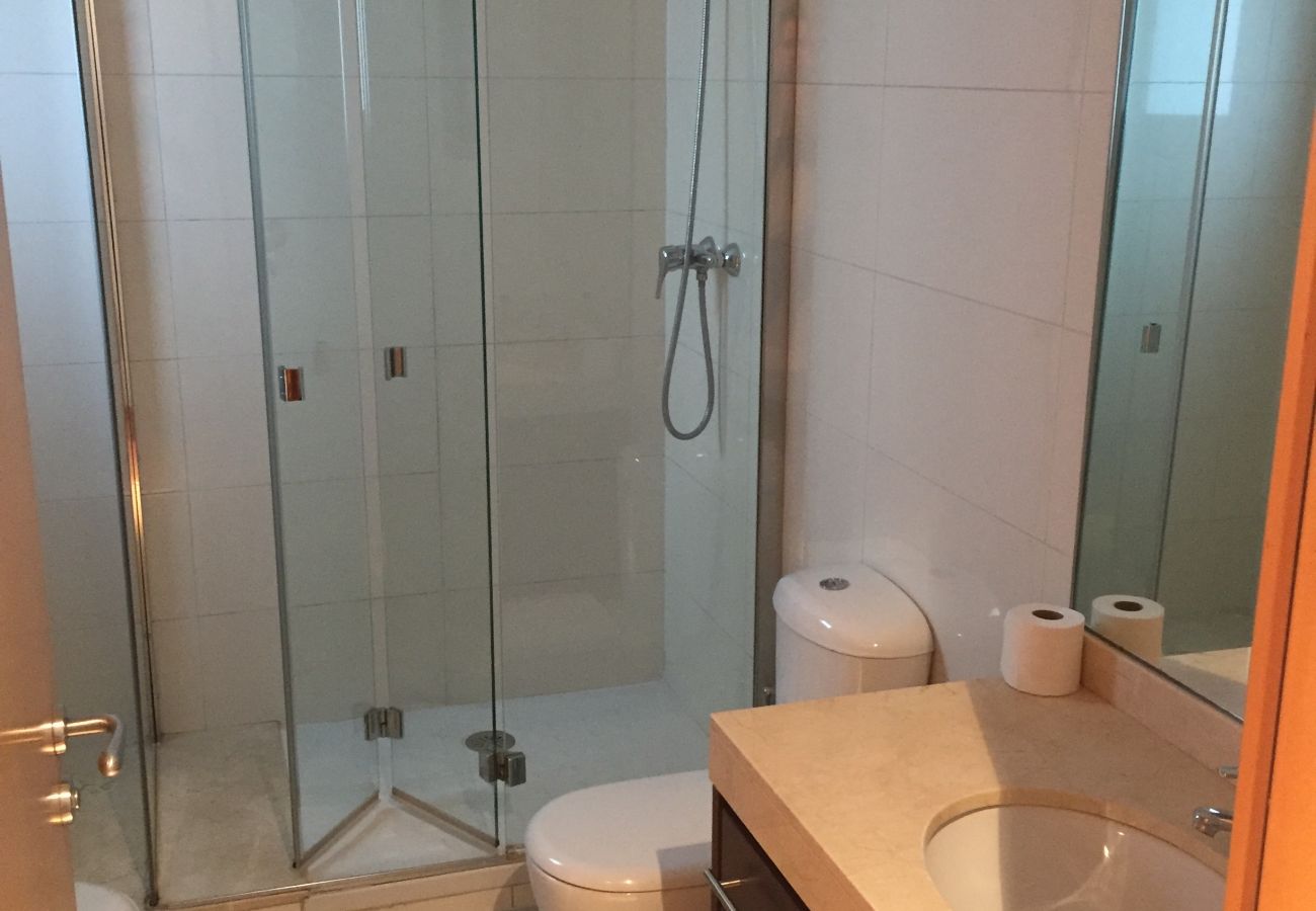 Appartement à Hospitalet de Llobregat - LA FIRA, appartement de 4 chambres très agréable, lumineux et calme près de La Fira à Hospitalet, Barcelone