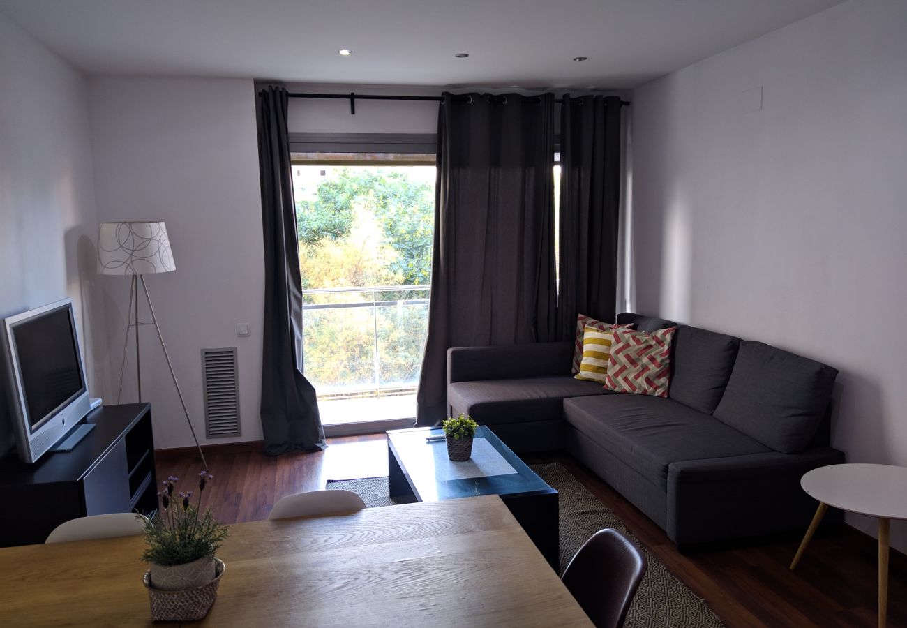 Appartement à Hospitalet de Llobregat - LA FIRA, appartement de 4 chambres très agréable, lumineux et calme près de La Fira à Hospitalet, Barcelone