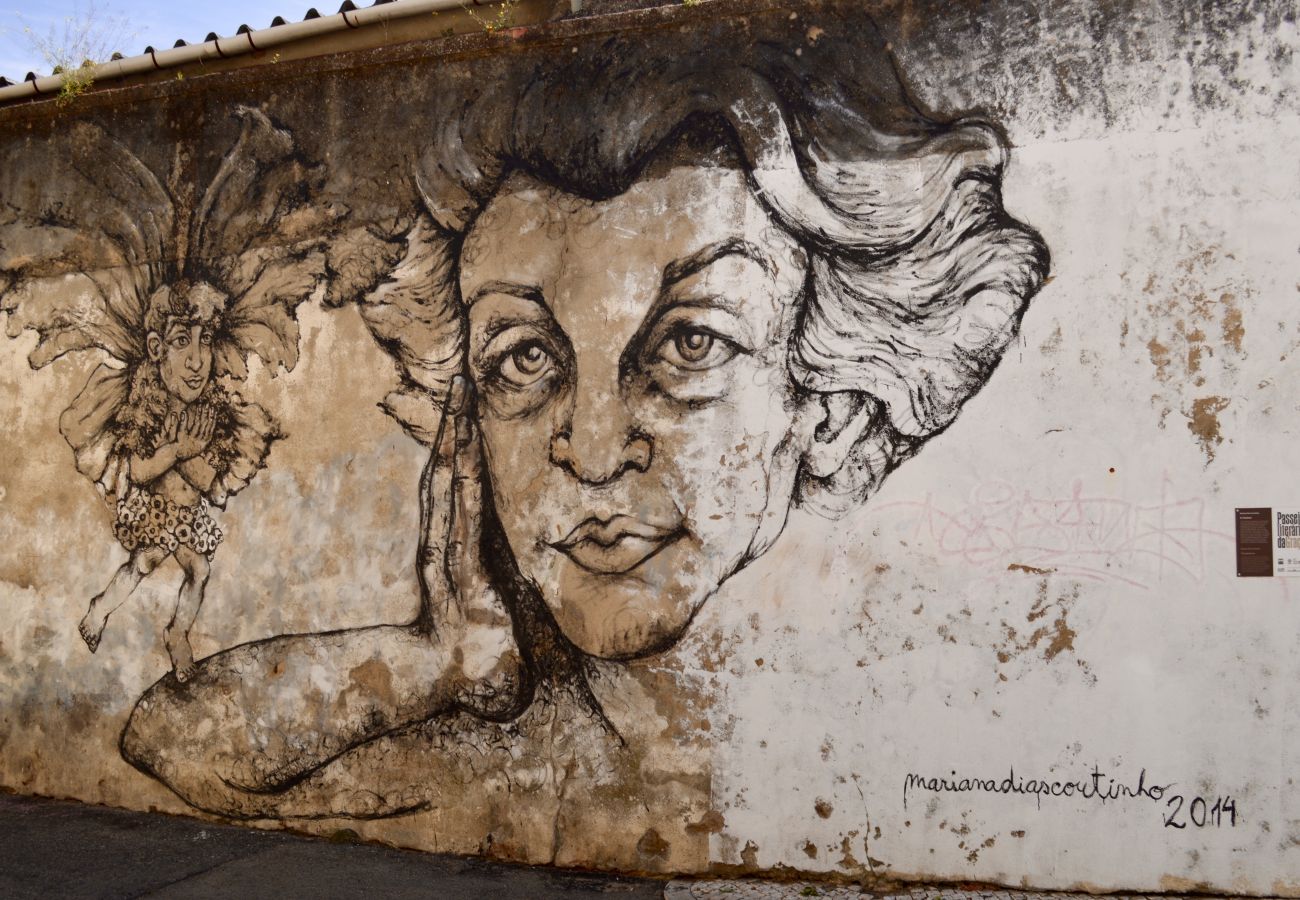 Street art dans le quartier de Graça, quartier du centre historique