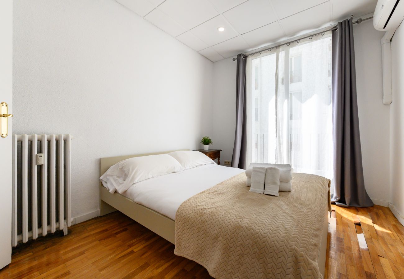 Appartement à Madrid - M (VEL551) Piso de 3 dormitorios y 2 en Salamanca