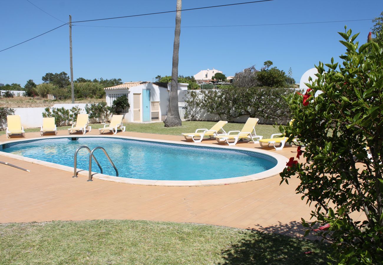 Villa à Albufeira - Villa pour 9 personnes à 1 km de la plage
