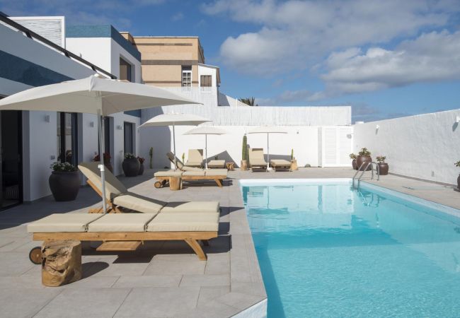 Studio à Telde - Edem III design appartement piscine chauffée par Lightbooking