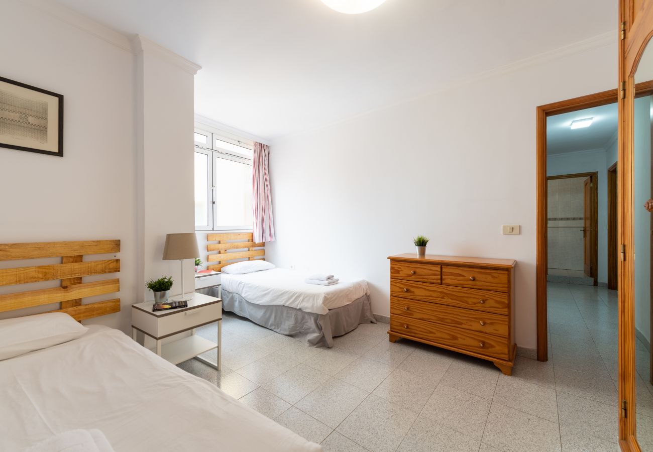 Appartement à Las Palmas de Gran Canaria - Appartement pour 5 personnes à 100 m de la plage