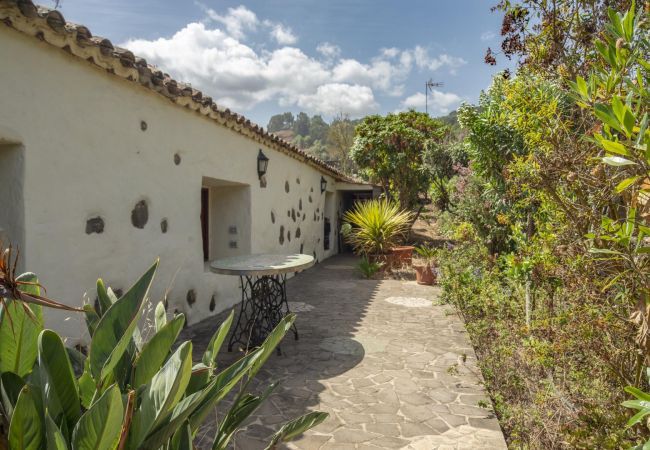 Gîte Rural à Moya - Casa el Laurel avec Jacuzzi par Lightbooking