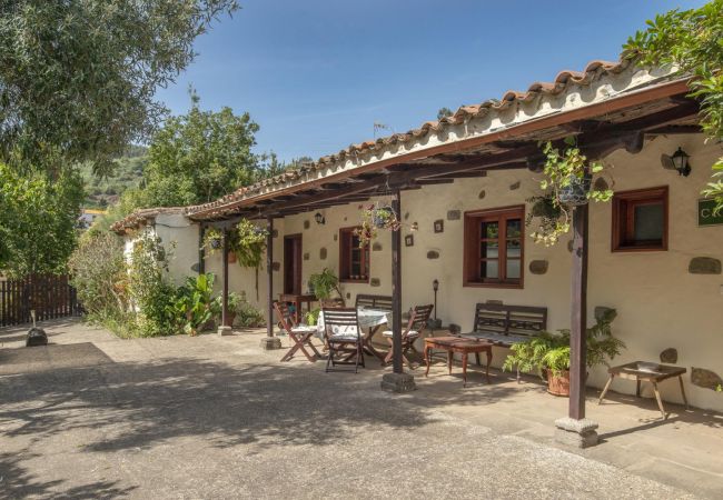 Gîte Rural à Moya - Casa el Laurel avec Jacuzzi par Lightbooking