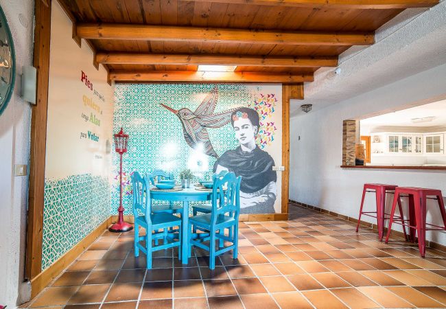 Maison à Telde - Maison Frida Kahlo avec piscine et vue sur la mer par Lightbooking