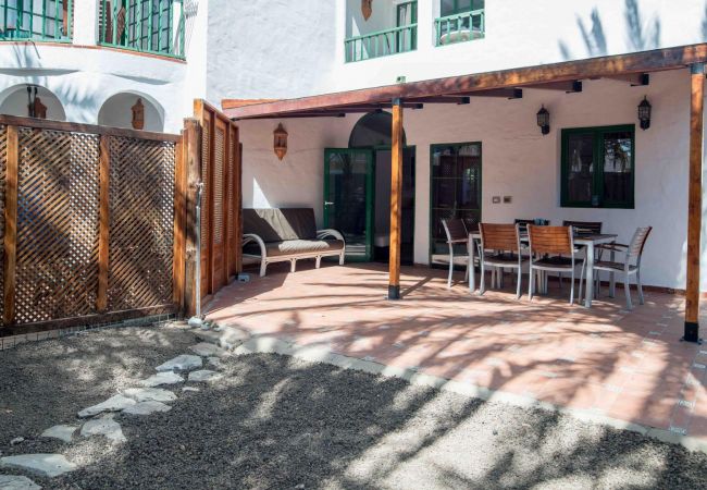  à San Bartolomé de Tirajana - Bahia Feliz appartement jardin terrasse wifi par Lightbooking