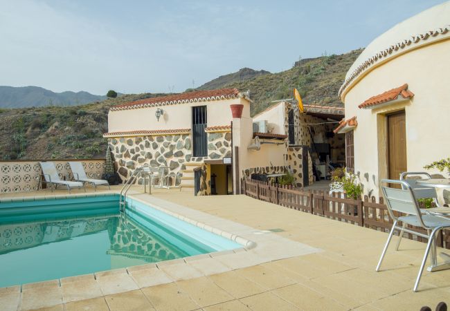  à Santa Lucía de Tirajana - La Sorrueda Villa piscine partagée wifi par Lightbooking