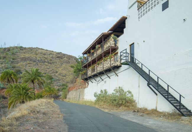 Maison à Santa Lucía de Tirajana - La Sorrueda Villa piscine partagée wifi par Lightbooking