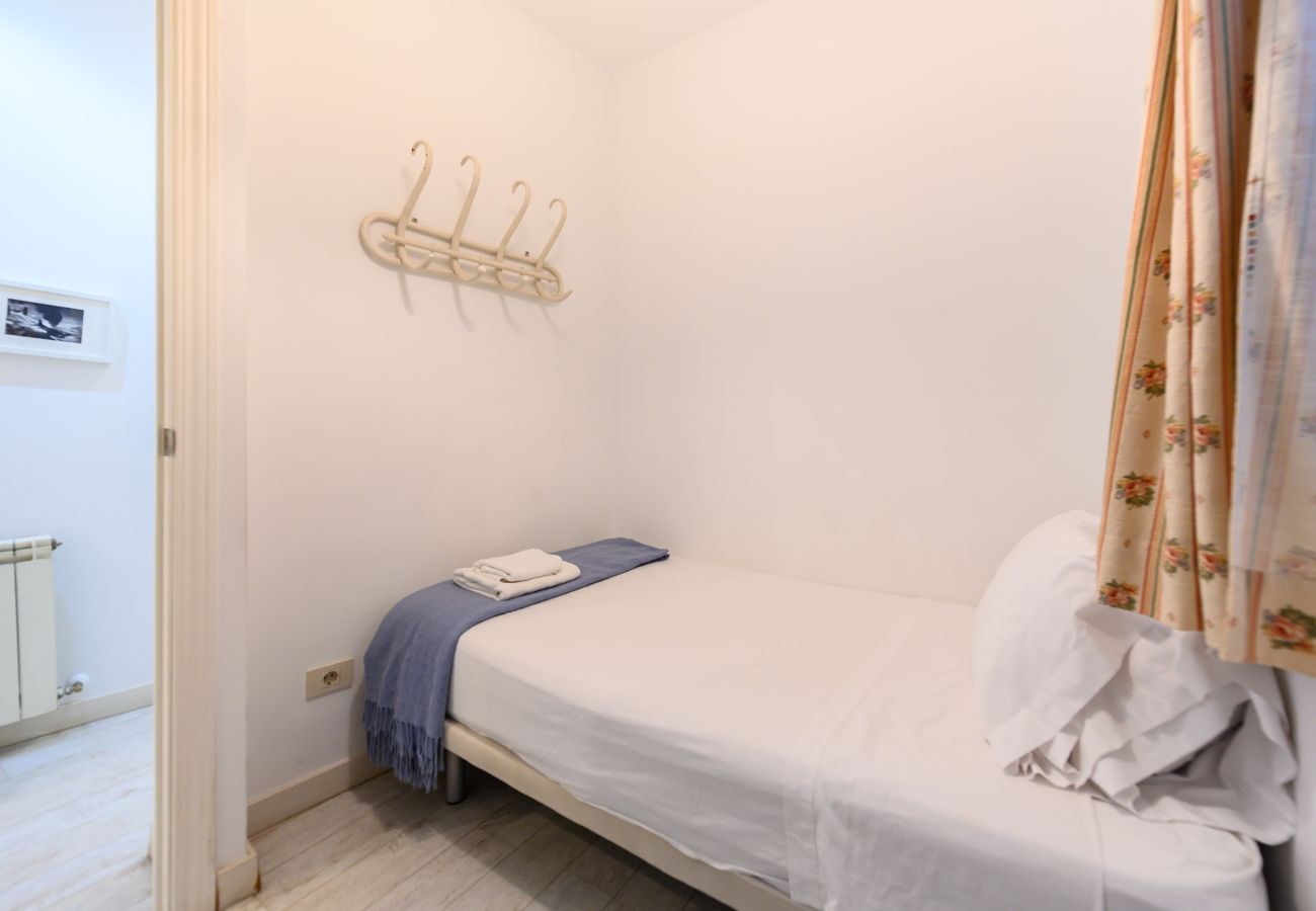 Appartement à Madrid - M (ESA81) Apto. Tribunal-Malasaña-Chueca