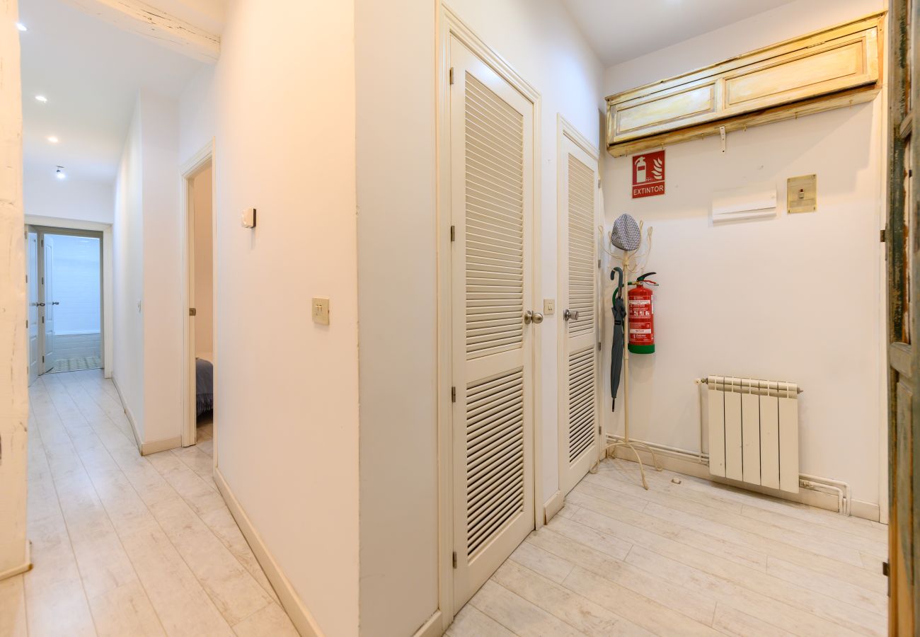 Appartement à Madrid - M (ESA81) Apto. Tribunal-Malasaña-Chueca