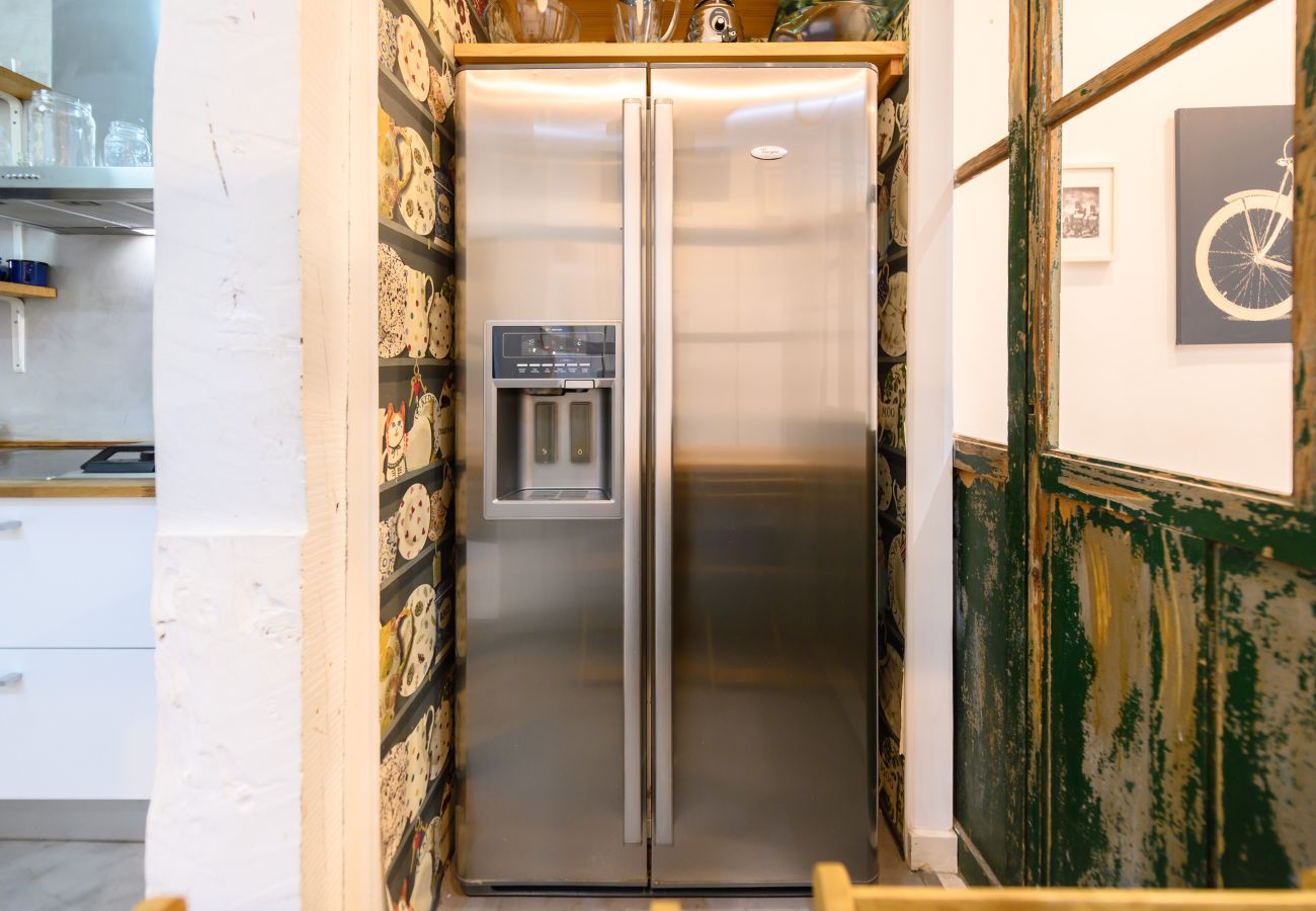 Appartement à Madrid - M (ESA81) Apto. Tribunal-Malasaña-Chueca