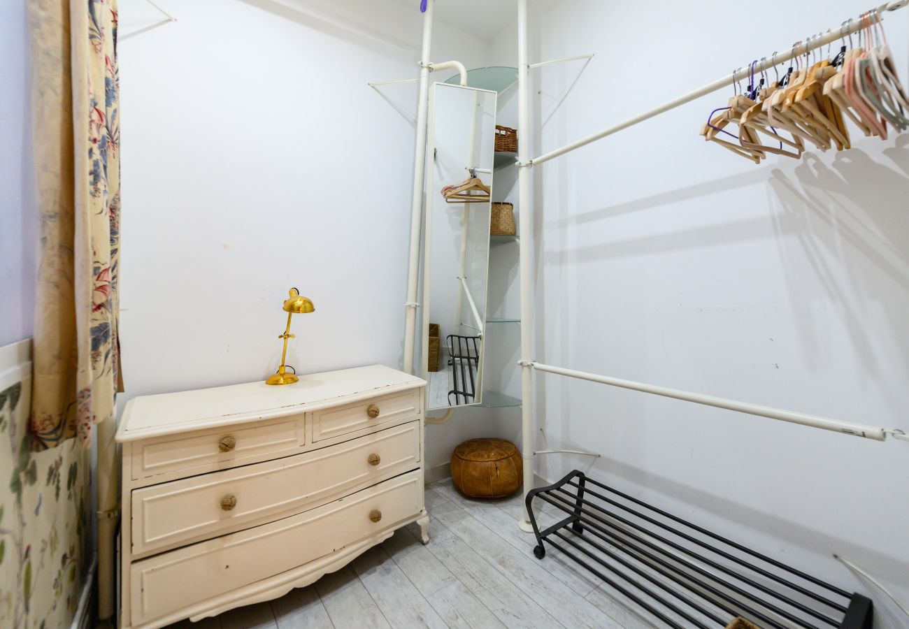 Appartement à Madrid - M (ESA81) Apto. Tribunal-Malasaña-Chueca