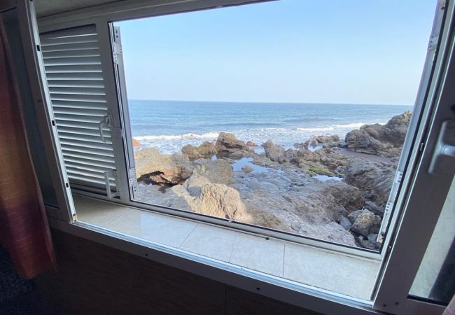 Maison à Candelaria - Maison de plage, à 5 mètres de la mer wifi by Lightbooking