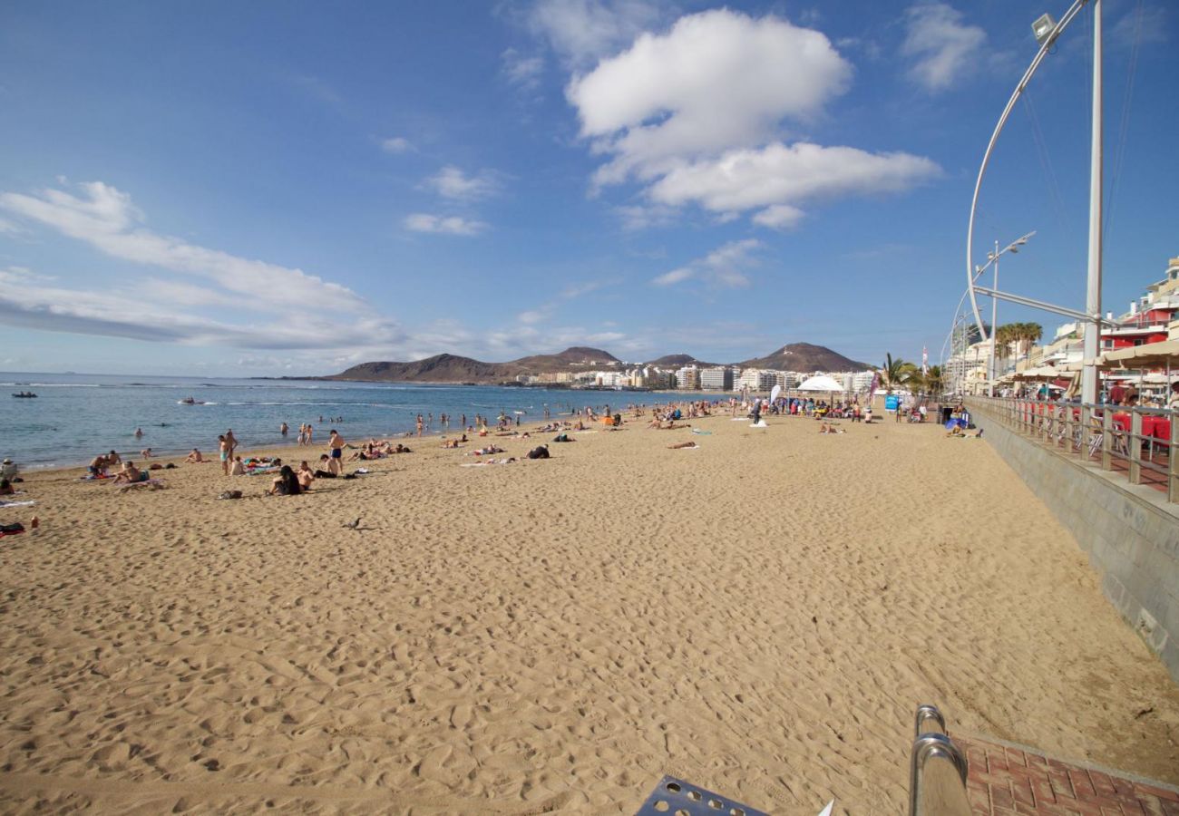 Appartement à Las Palmas de Gran Canaria - Rosamar mètres de la plage wifi 306 par Lightbooking