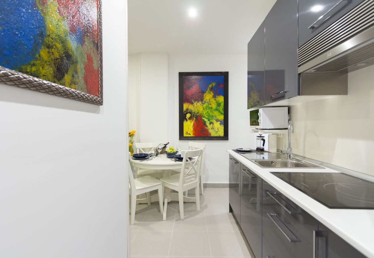 Appartement à Madrid - Luxe Apartment Madrid North Real Madrid Stadium HGA5