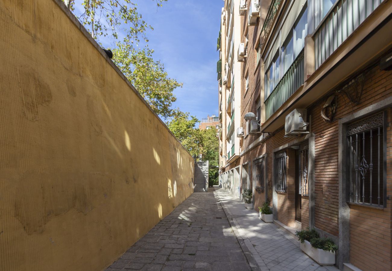 Appartement à Madrid - Luxe Apartment Madrid North Real Madrid Stadium HGA5