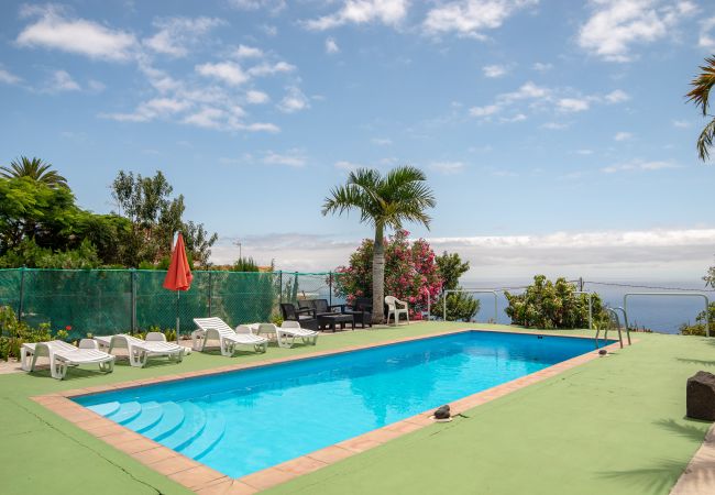 Appartement à Villa de Mazo - Appartement Luymar avec piscine vue mer wifi La Palma 
