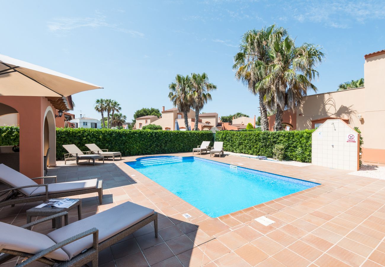 Villa à Cala Blanca - Villa avec piscine à 400 m de la plage