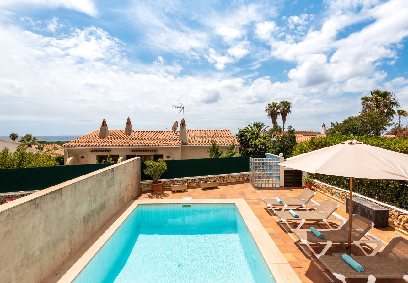 Villa à Torre Solí Nou - Villa avec piscine à 800 m de la plage