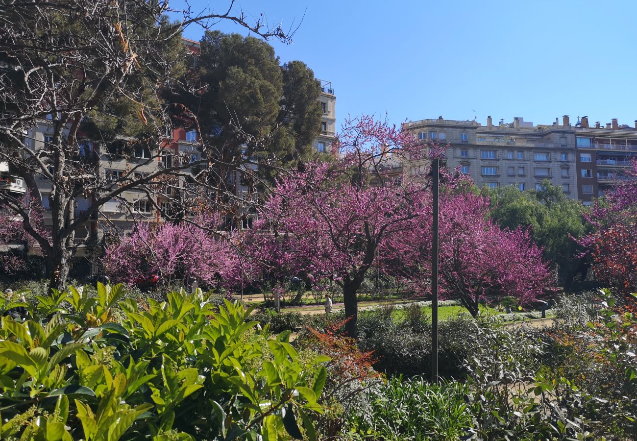 Appartement à Barcelone - TURO PARK, bel appartement avec balcon