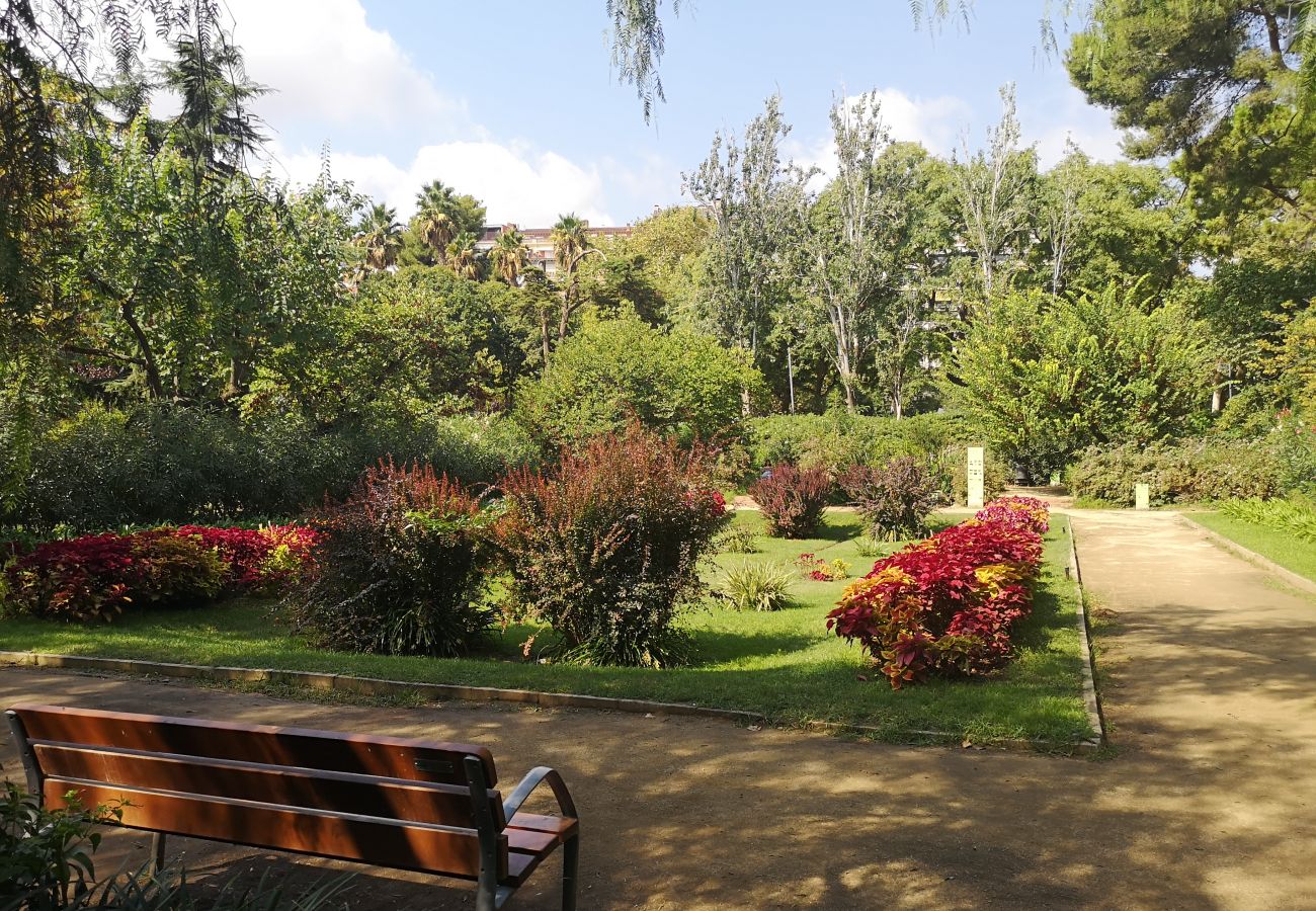 Appartement à Barcelone - TURO PARK, bel appartement avec balcon