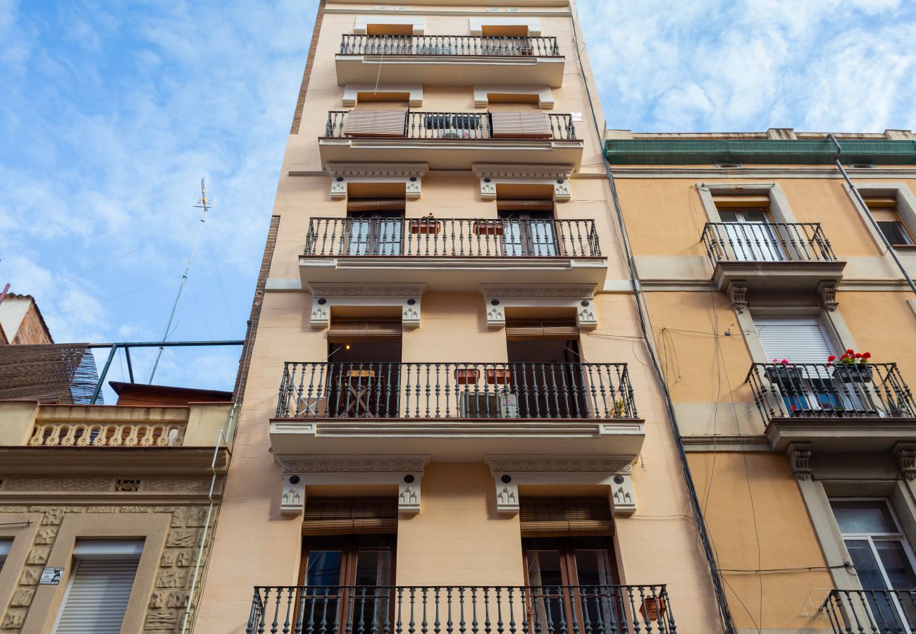 Appartement à Barcelone - TURO PARK, bel appartement avec balcon