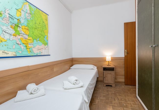 Appartement à Barcelona - ATIC, PRIVATE TERRACE, 2 BEDROOMS Appartement à Barcelona - ATIC, PRIVATE TERRACE, 2 BEDROOMS