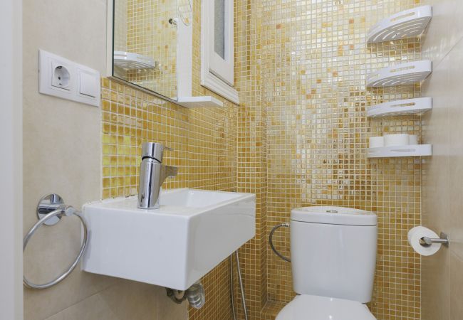 Appartement à Barcelona - Private terrace, 3 bedrooms, 2 bathrooms, central Appartement à Barcelona - Private terrace, 3 bedrooms, 2 bathrooms, central