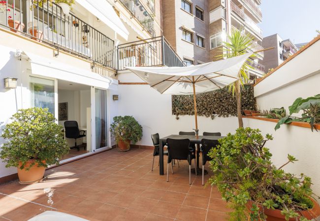 Appartement à Barcelone - Terrasse privative, 3 chambres, 2 salles de bain, Barcelona centre