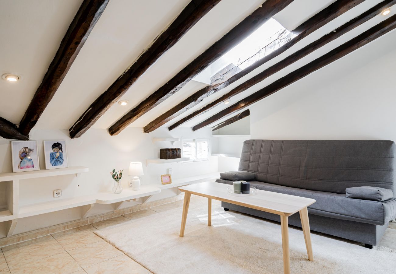 Appartement à Madrid - Apartment at  Cascorro Square SAN5