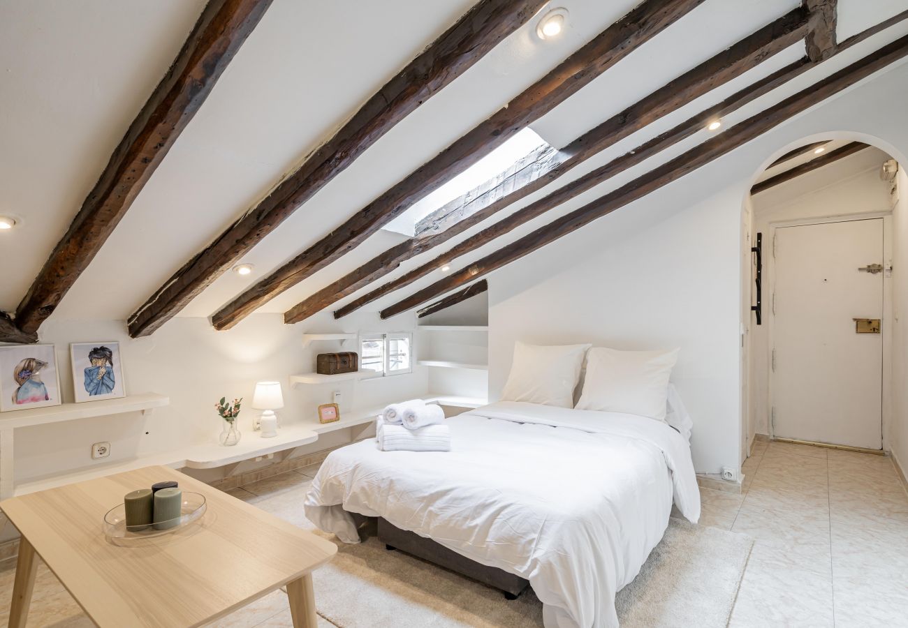 Appartement à Madrid - Apartment at  Cascorro Square SAN5