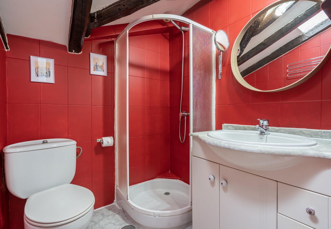 Appartement à Madrid - Apartment at  Cascorro Square SAN5