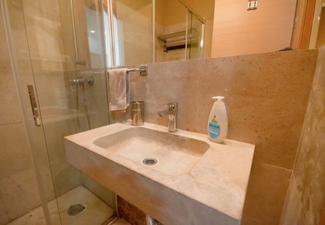 Appartement à Madrid - Bonito Apartamento cerca Santiago Bernabéu MJU14B