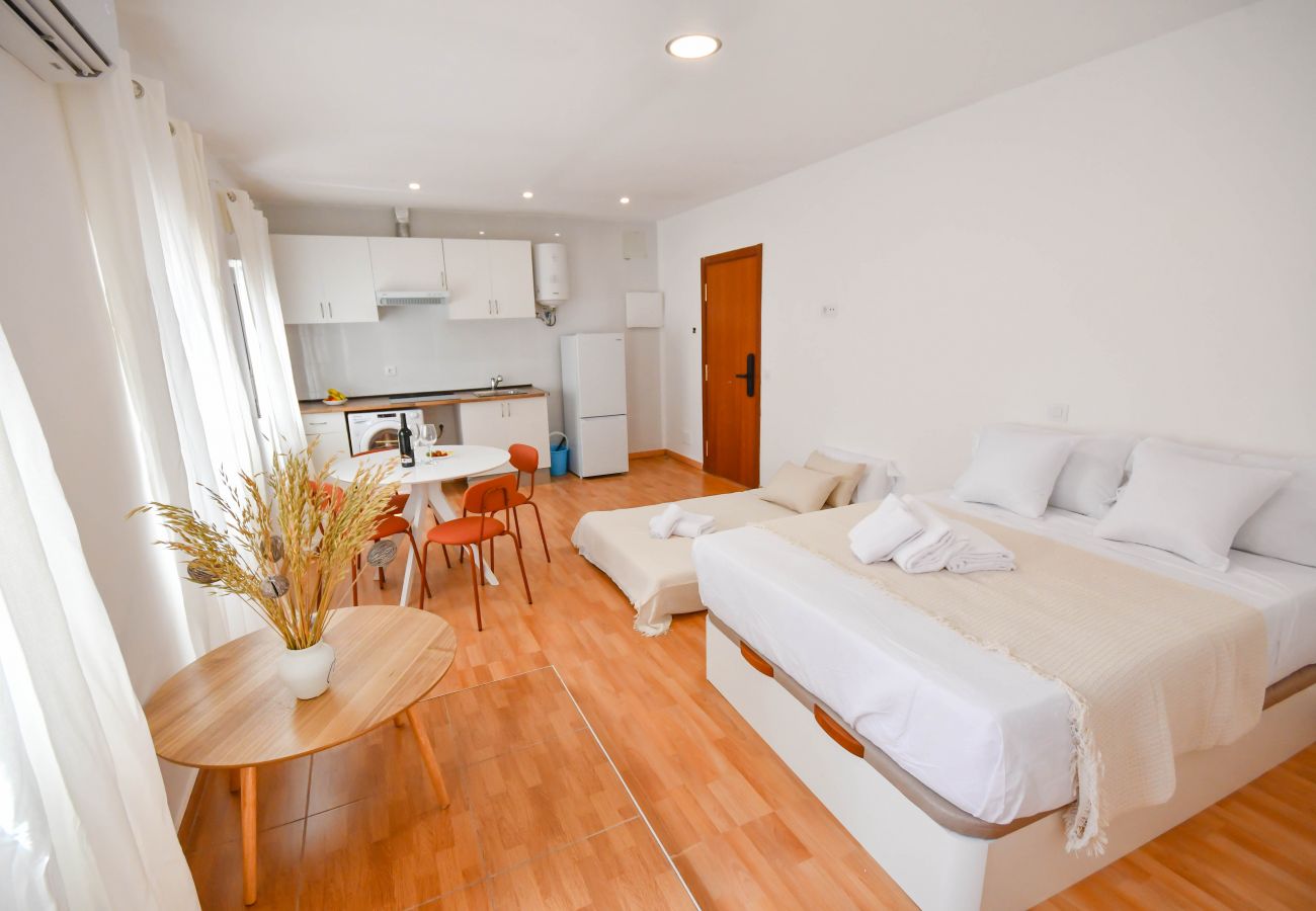Studio à Madrid - M (MLU2º2) TETUAN "LA LATINA"