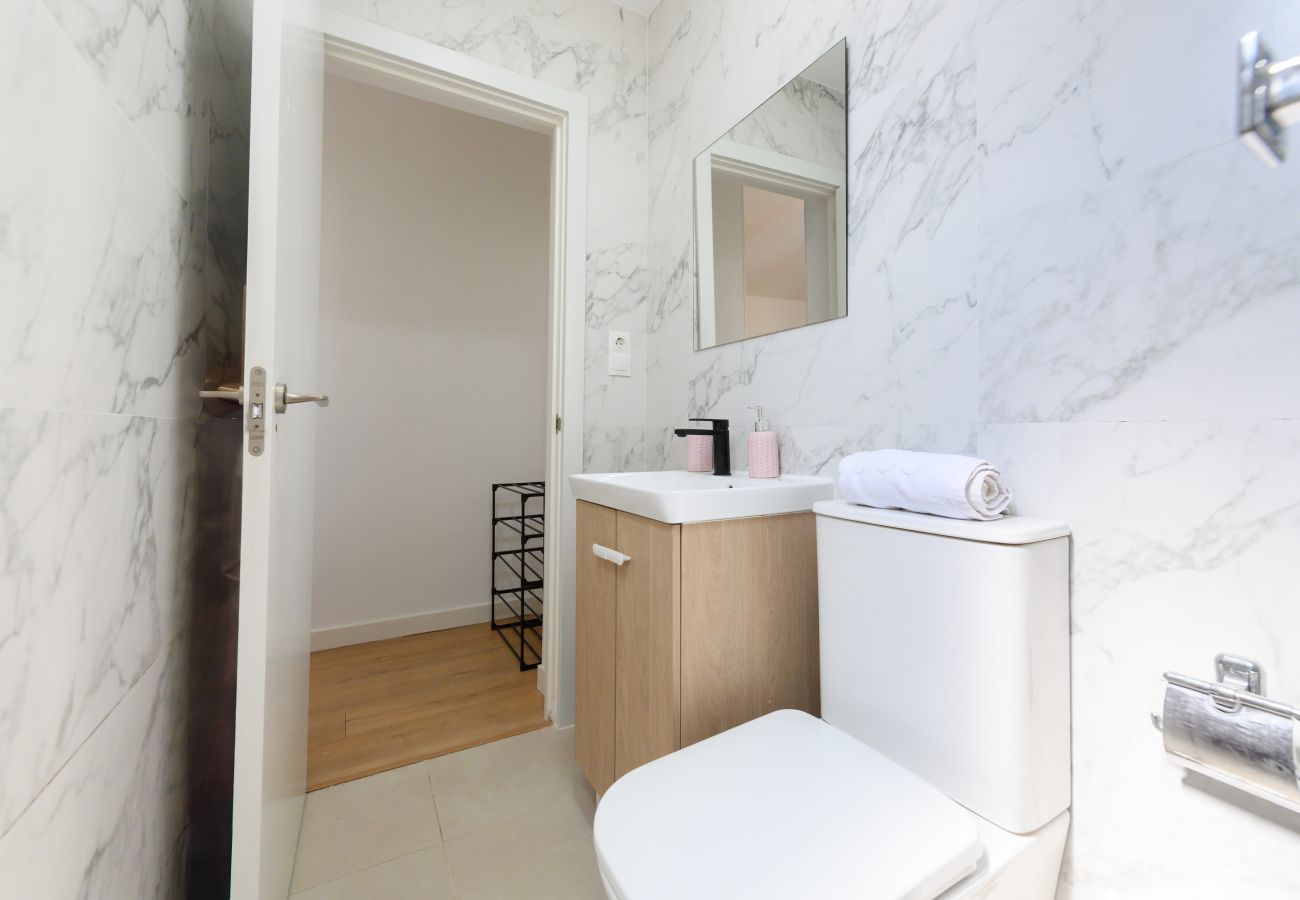 Studio à Madrid - M (MLU1º2) TETUAN "MALASAÑA"