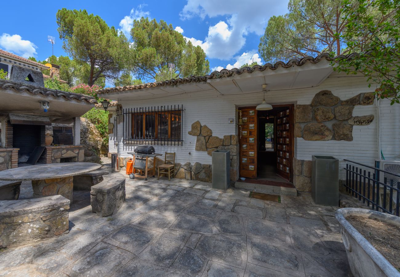 Villa à San Martín de Valdeiglesias - Pantano de San Juan  M (CLN33)