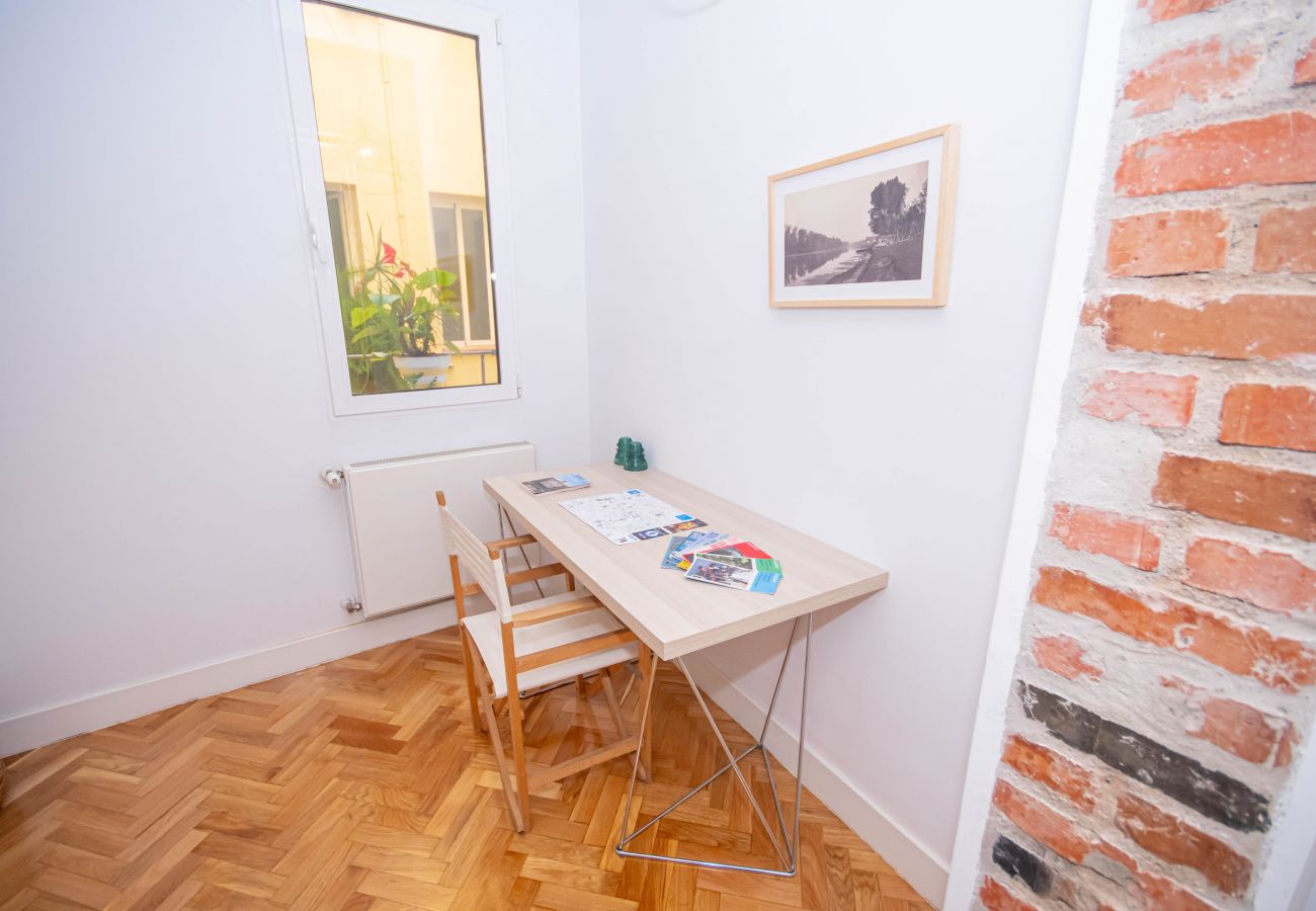 Appartement à Madrid - Appartement central et confortable dans le Rastro de Madrid RDC33