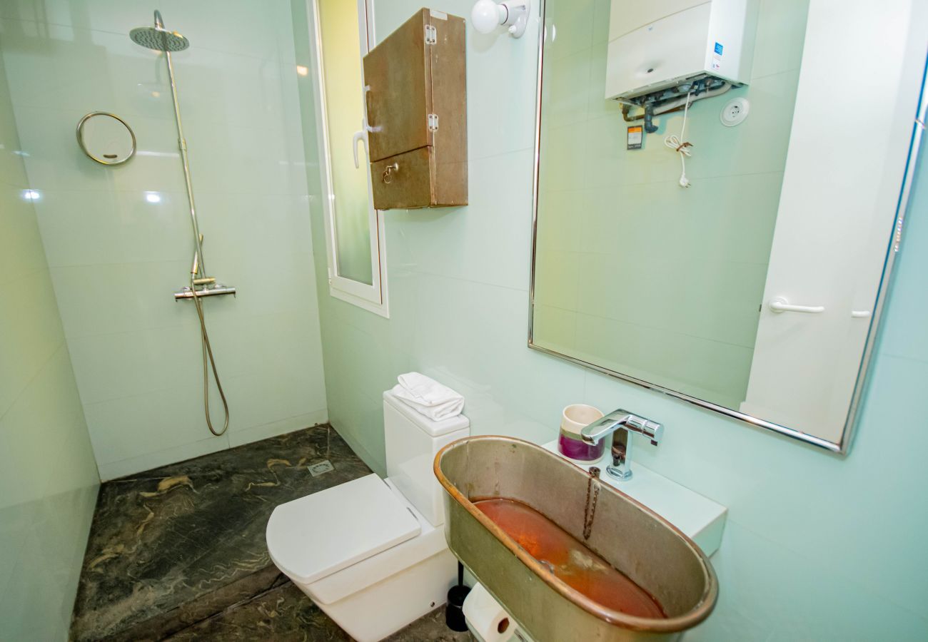Appartement à Madrid - Appartement central et confortable dans le Rastro de Madrid RDC33